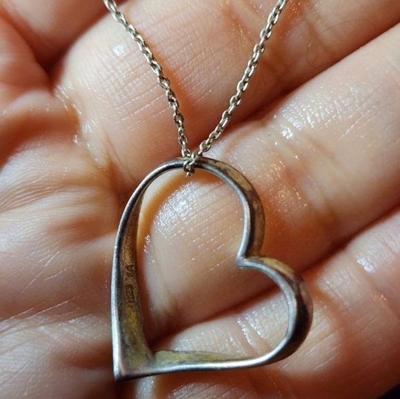 Vintage Twisted Sterling heart Necklace - Picture 2 of 4